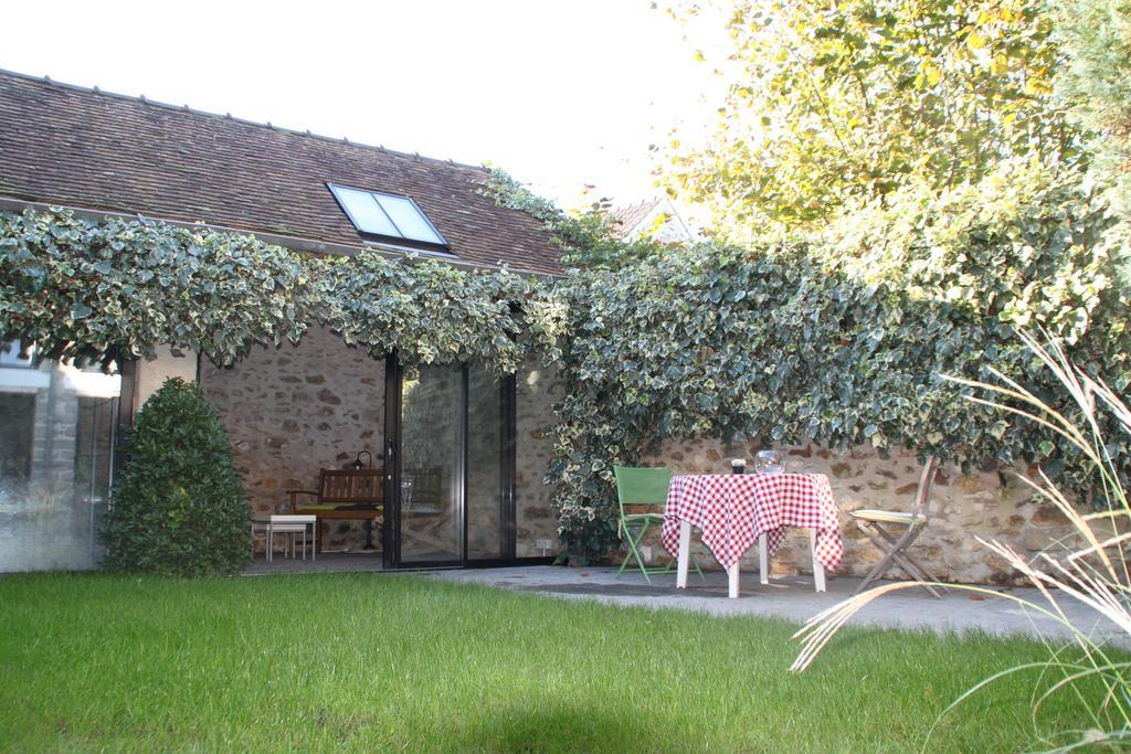 Le Nid D'Hirondelles Bed & Breakfast Perthes-en-Gatinais Exterior photo